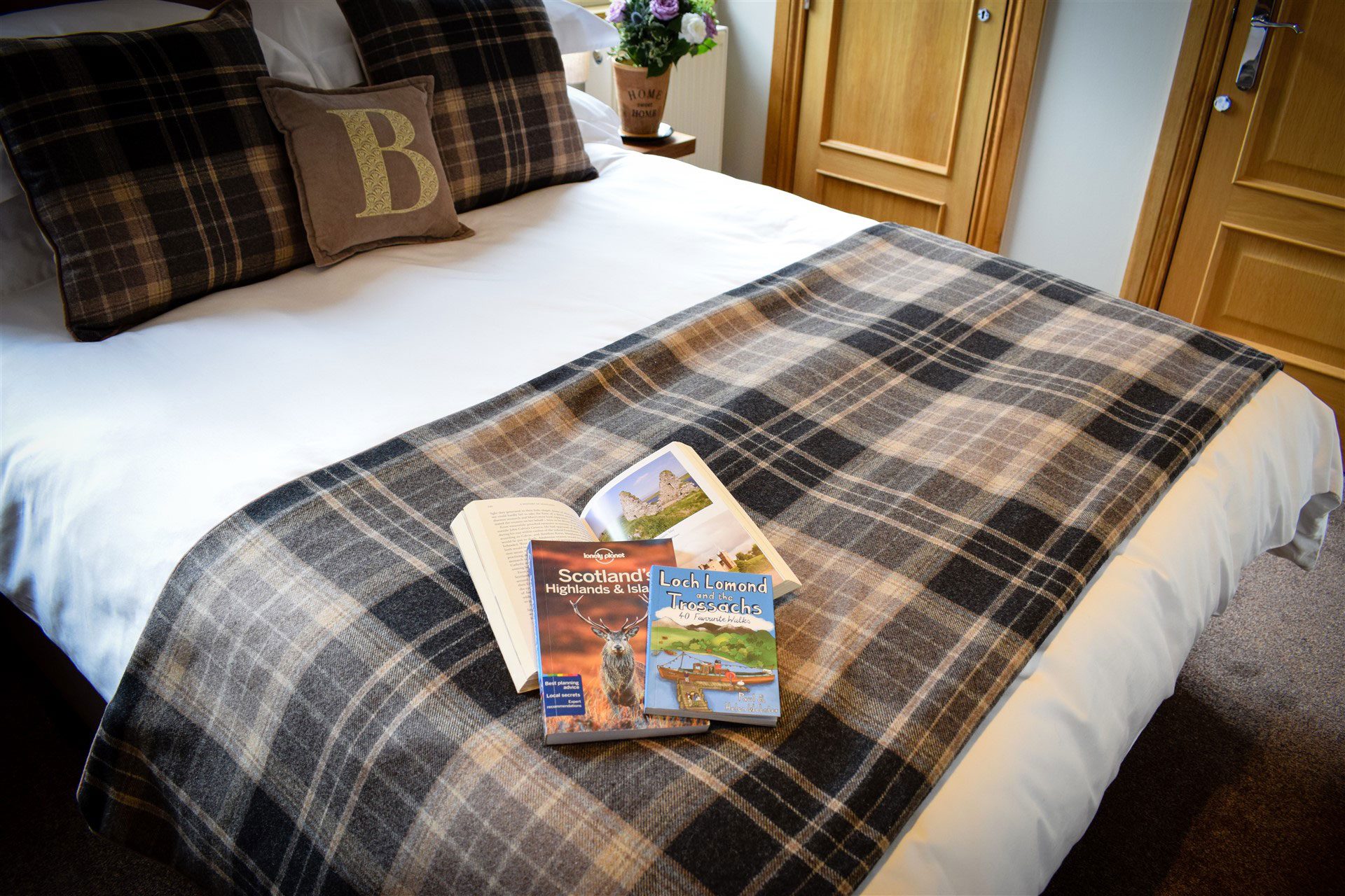 Relax at Benoch Luxury Self-catering and plan where you're going to explore around Loch Lomond